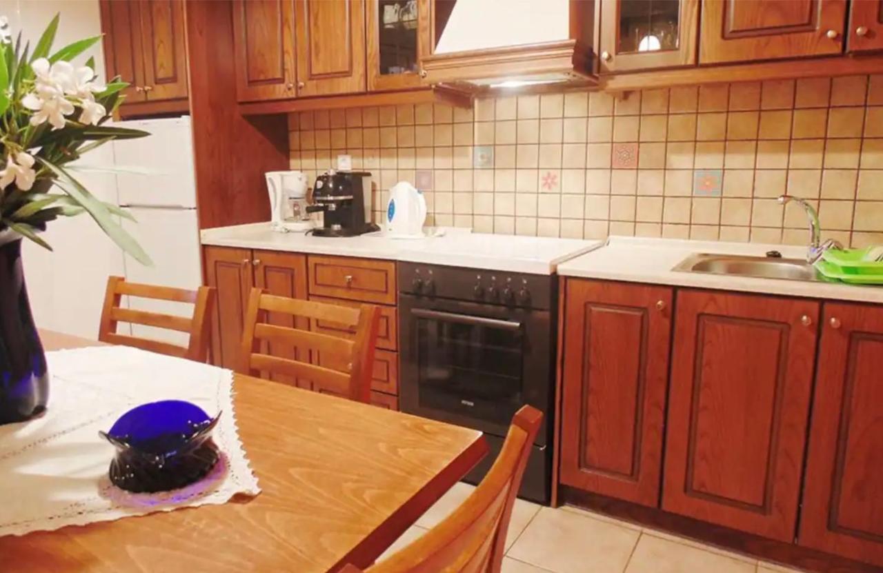 Stefanias Appartments Ágios Matthaíos Eksteriør billede